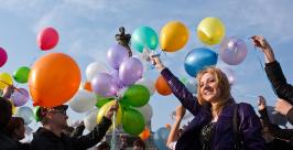 Традиционный &quotрадужный&quot флеш-моб против гомофобии состоится завтра возле Утеса andrey_che, http://andrey-che.livejournal.com/